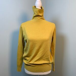 Beautiful, comfy, mustard, turtleneck sweater, lightweight,